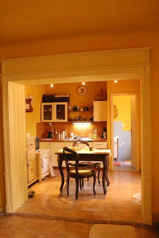 Apartman Na Zlatom Dvore Банска-Штьявница Номер фото